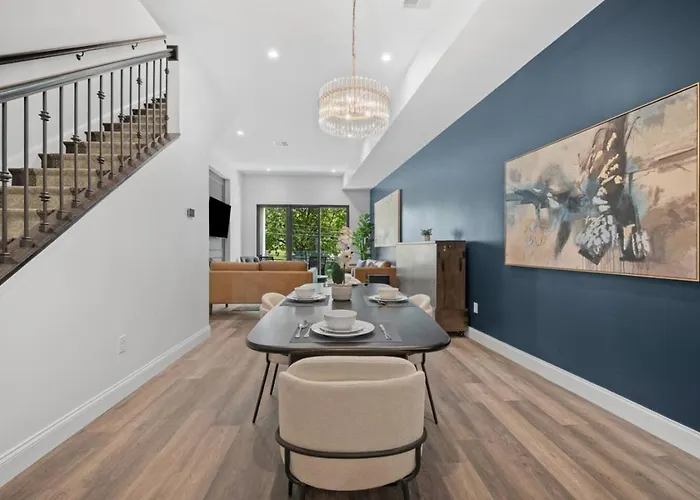 Immaculate Penthouse Double King On Butler St With Rooftop Deck And Free Off Street Parking Apartamento *