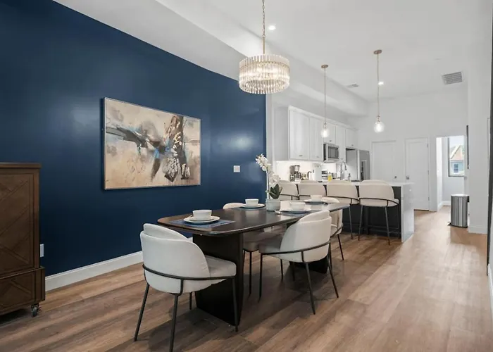 Apartamento Immaculate Penthouse Double King On Butler St With Rooftop Deck And Free Off Street Parking Pittsburgh