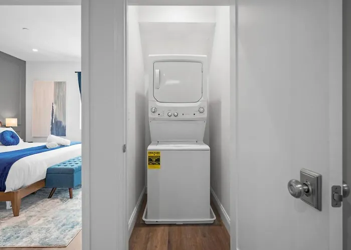 Immaculate Penthouse Double King On Butler St With Rooftop Deck And Free Off Street Parking Apartamento Pittsburgh