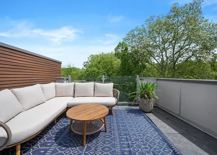 Immaculate Penthouse Double King On Butler St With Rooftop Deck And Free Off Street Parking Apartamento Pittsburgh