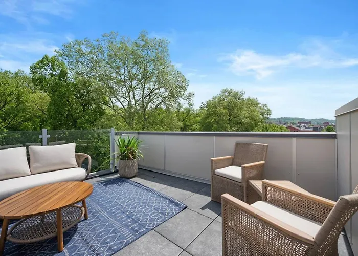 Apartamento Immaculate Penthouse Double King On Butler St With Rooftop Deck And Free Off Street Parking Pittsburgh